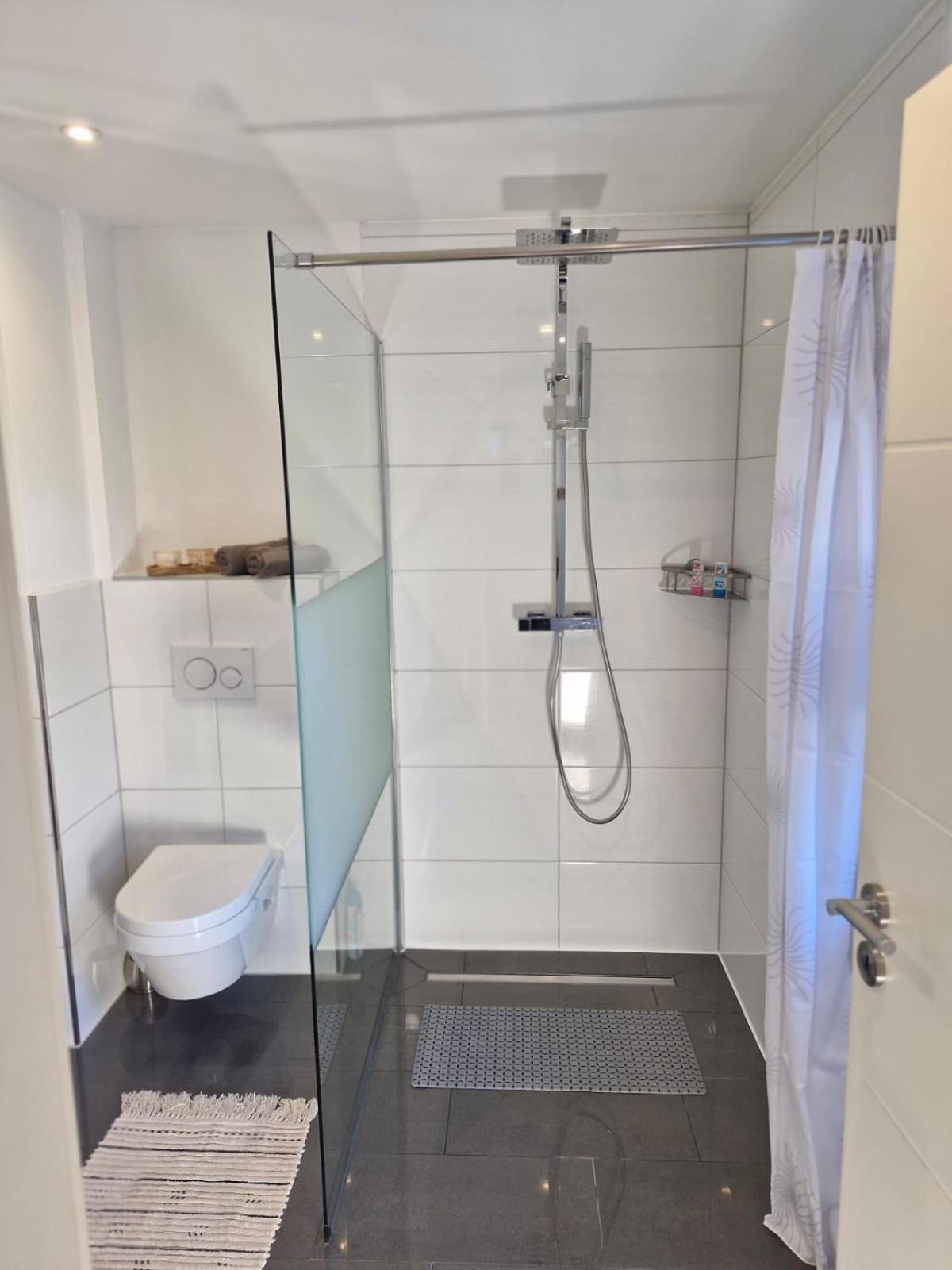 Gaestehaus In Koeln Rath-Heumar Екстер'єр фото